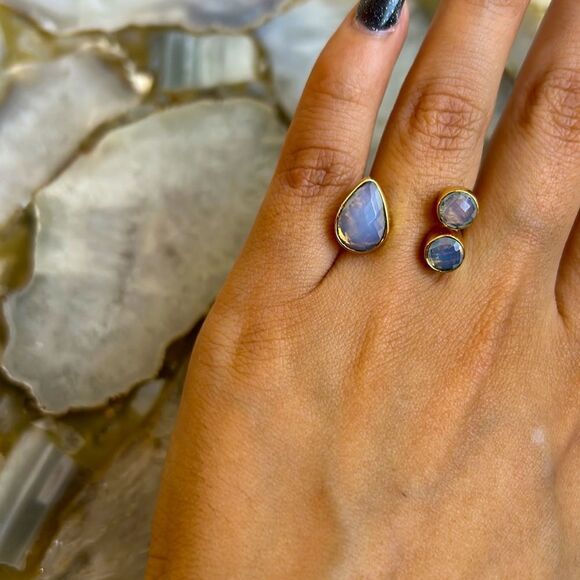 GENUINE WHITE FIRE OPALITE 24k GOLD RING - Picture 7 of 8